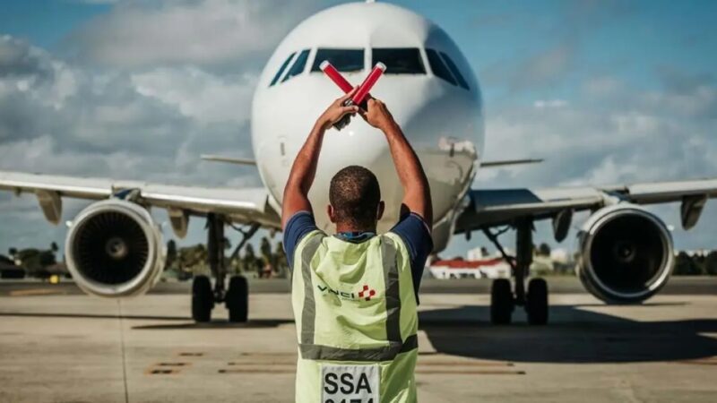 Governo da Bahia avalia comprar passagens aéreas de companhias para incentivar aviação regional