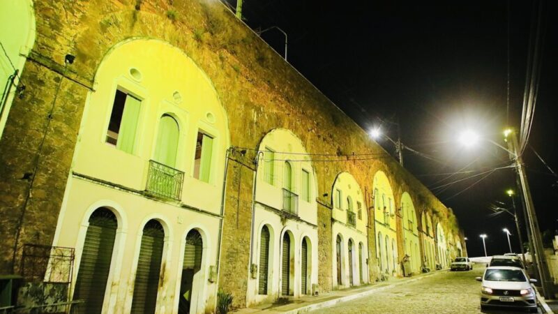 Salvador ilumina monumentos de amarelo em apoio ao Maio Amarelo e reforça alerta por um trânsito mais seguro