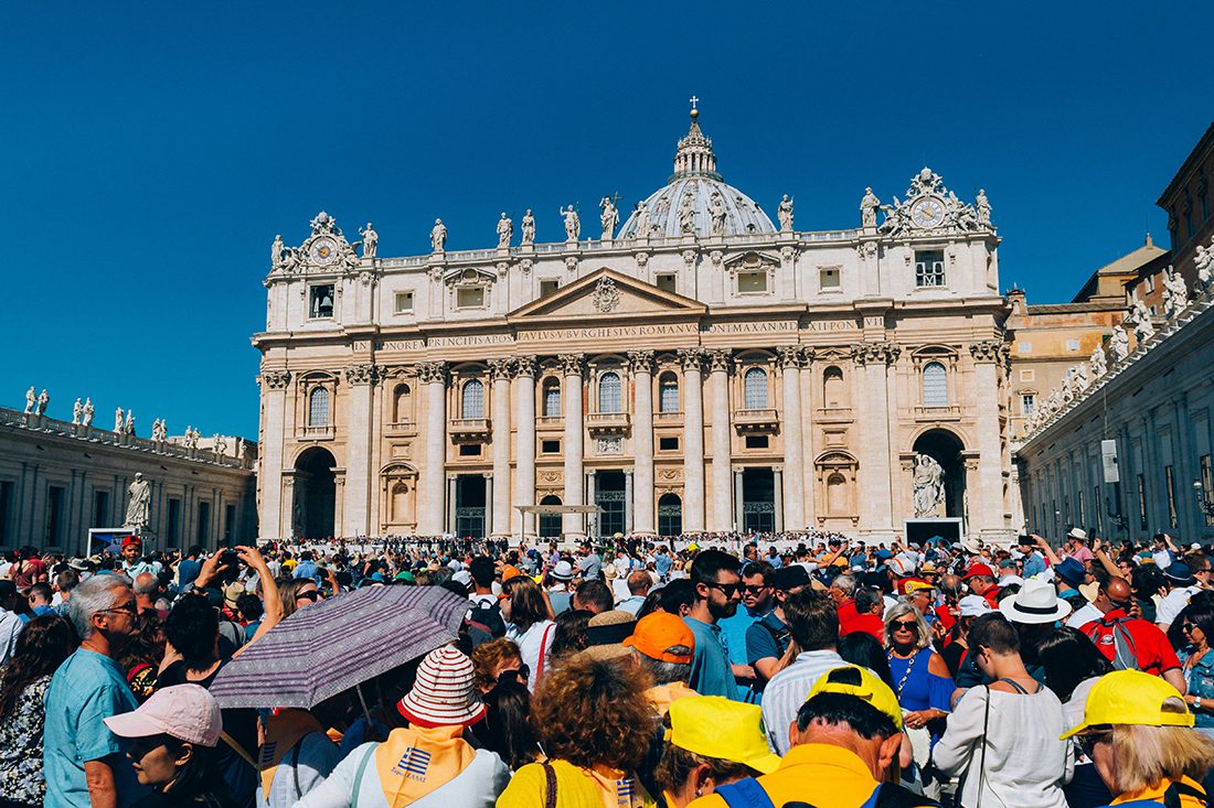 Fumaça branca indica que conclave escolheu novo Papa
