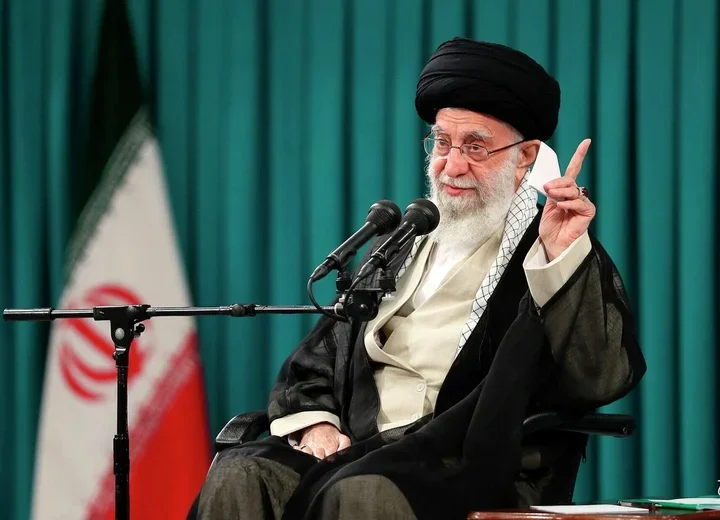 Quem é Ali Khamenei, o homem que lidera o Irã há mais de três décadas