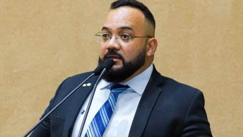 Deputado Leandro de Jesus critica projeto que propõe data comemorativa para a prostituição em Salvador