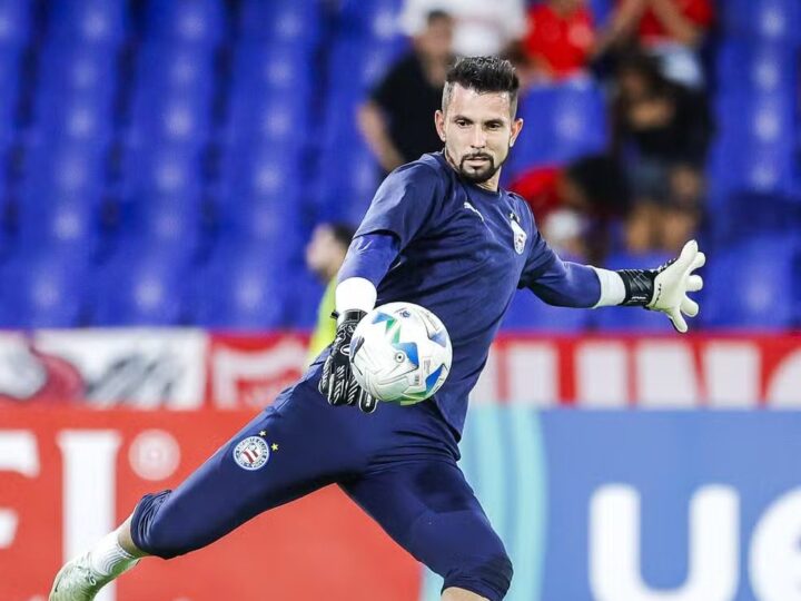 Erro de comunicação entre zagueiro e goleiro culmina em eliminação do Bahia na Sul-Americana