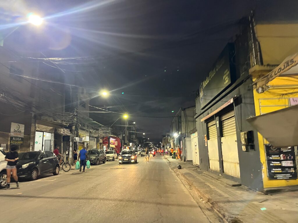 Rua Direta do Uruguai recebe nova iluminação em LED