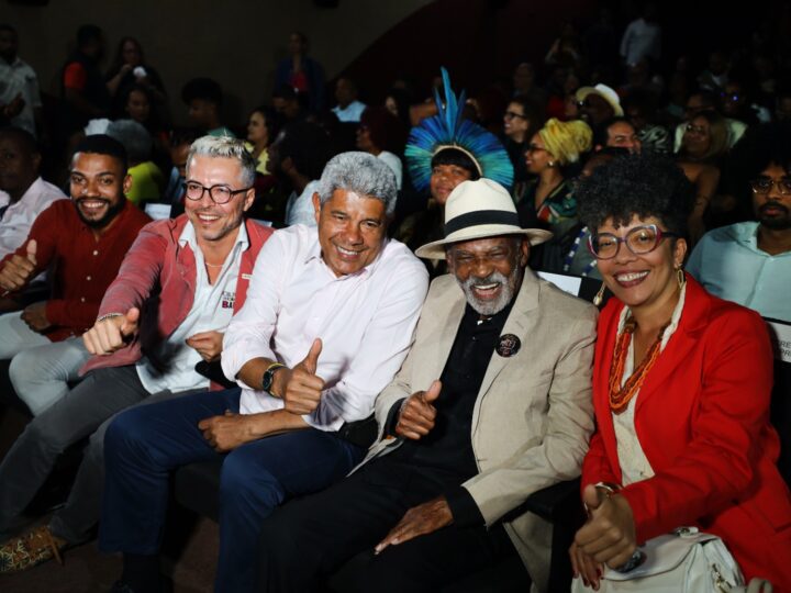 Governador participa de sessão especial do filme Malês durante o Novembro Negro