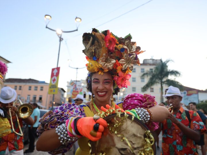 Carnaval da Bahia 2026 aposta na mistura de ritmos e transforma Salvador em vitrine cultural do Brasil