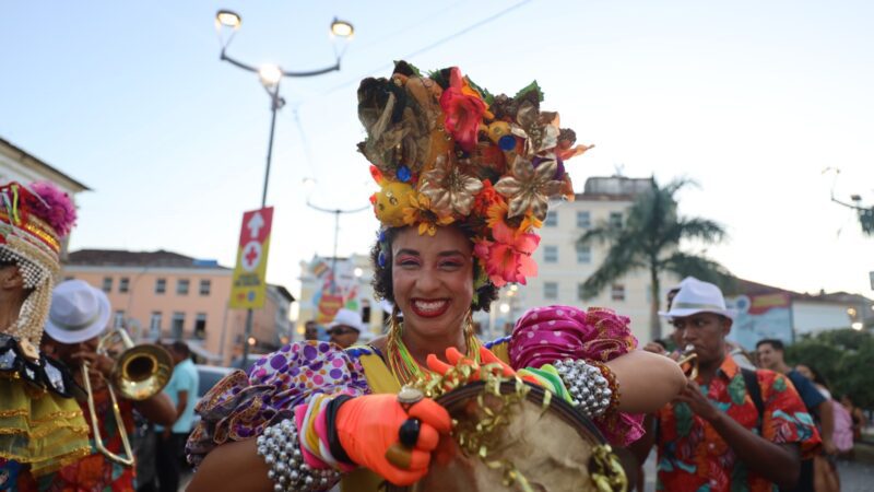 Carnaval da Bahia 2026 aposta na mistura de ritmos e transforma Salvador em vitrine cultural do Brasil